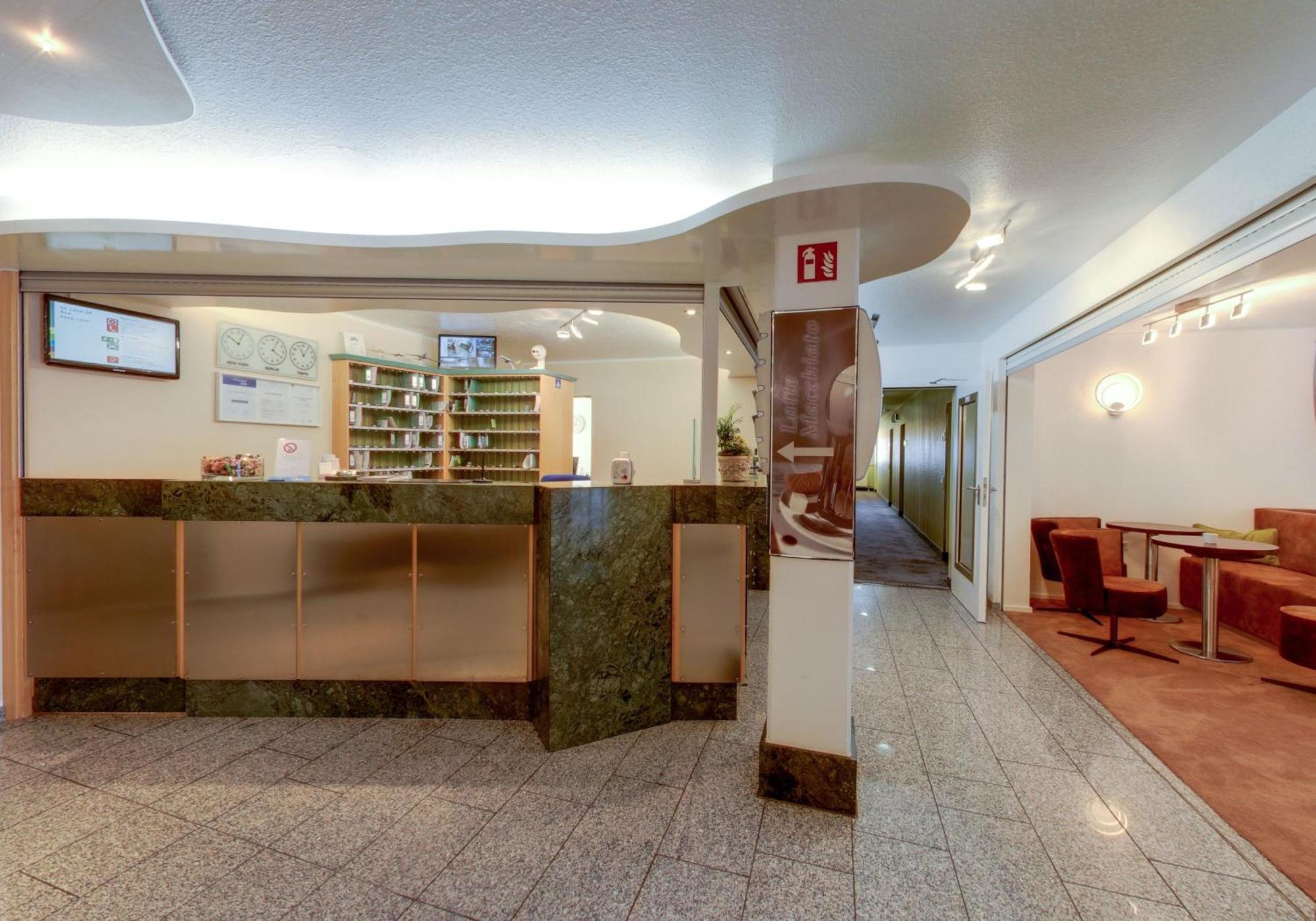 Airporthotel Residenz Steinenbronn Eksteriør billede